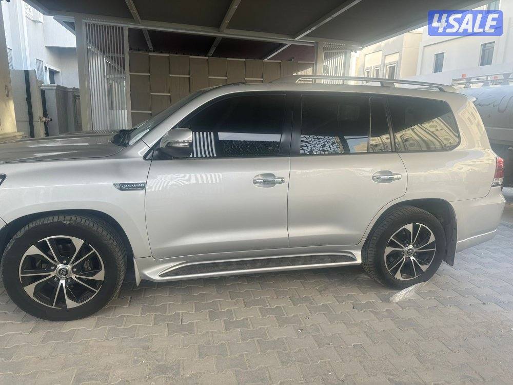 لاندكروزر2011 مجدد 20214