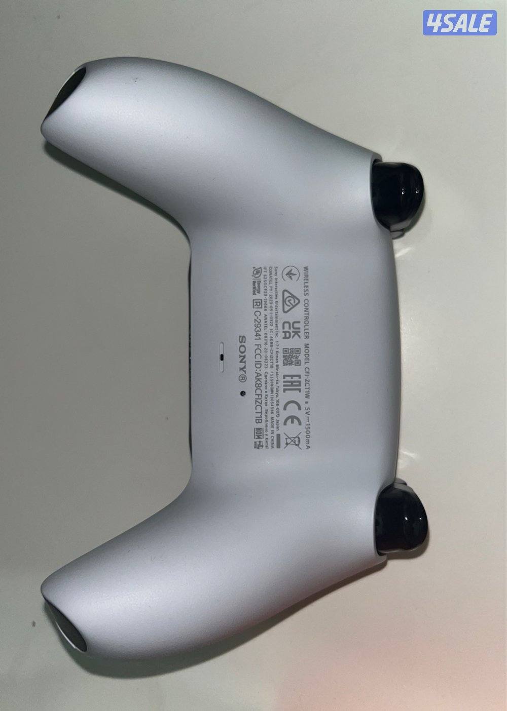 يدتين سوني فايف معدله و عاديه7