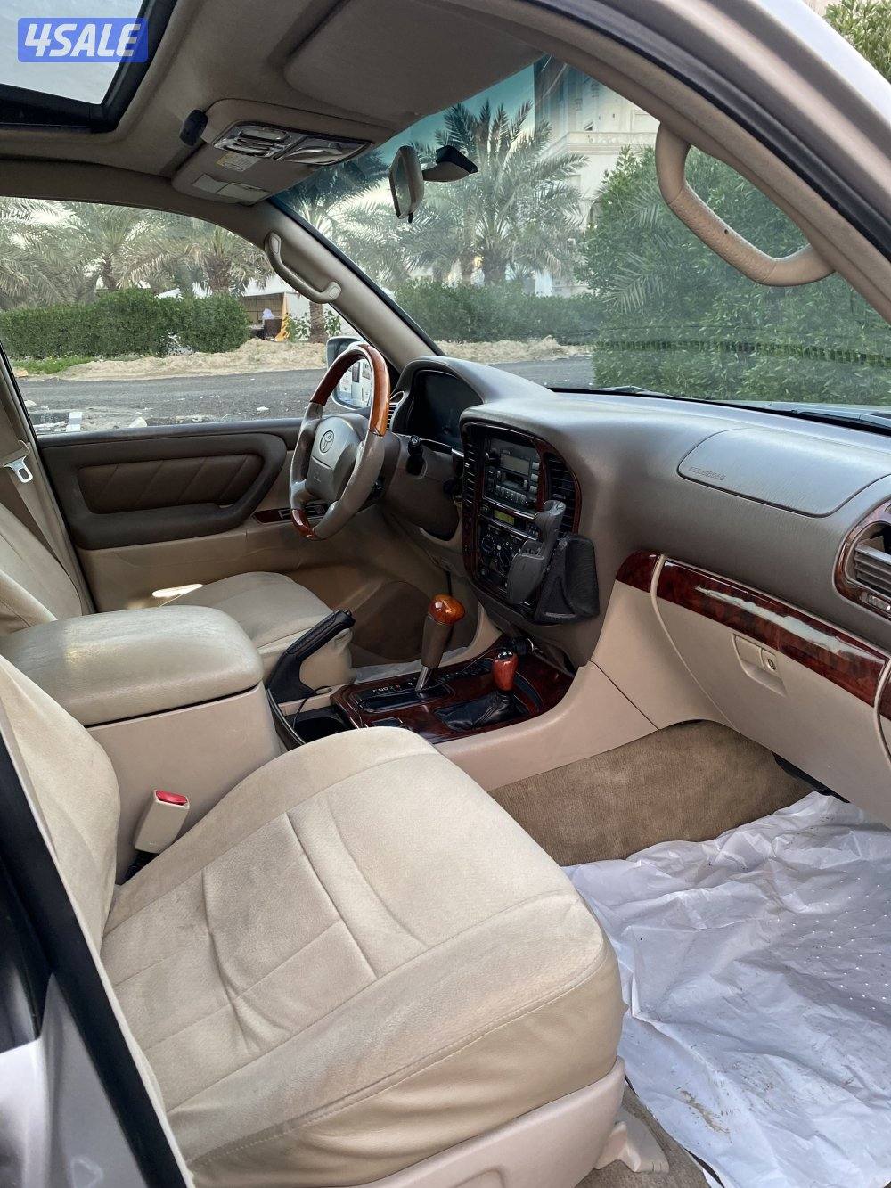 للبيع لاند كروزر الساير VXR10