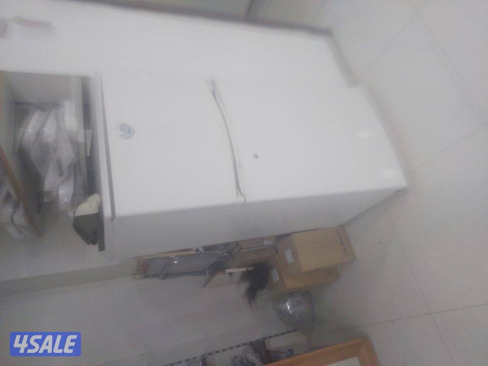 للبيع مكتب ، كنبه ، ثلاجة3