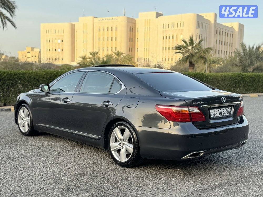 لكزس 460L موديل 2011 وارد الساير بحاله الوكاله4