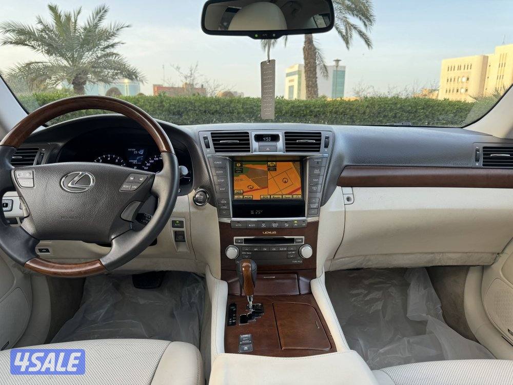 لكزس 460L موديل 2011 وارد الساير بحاله الوكاله8