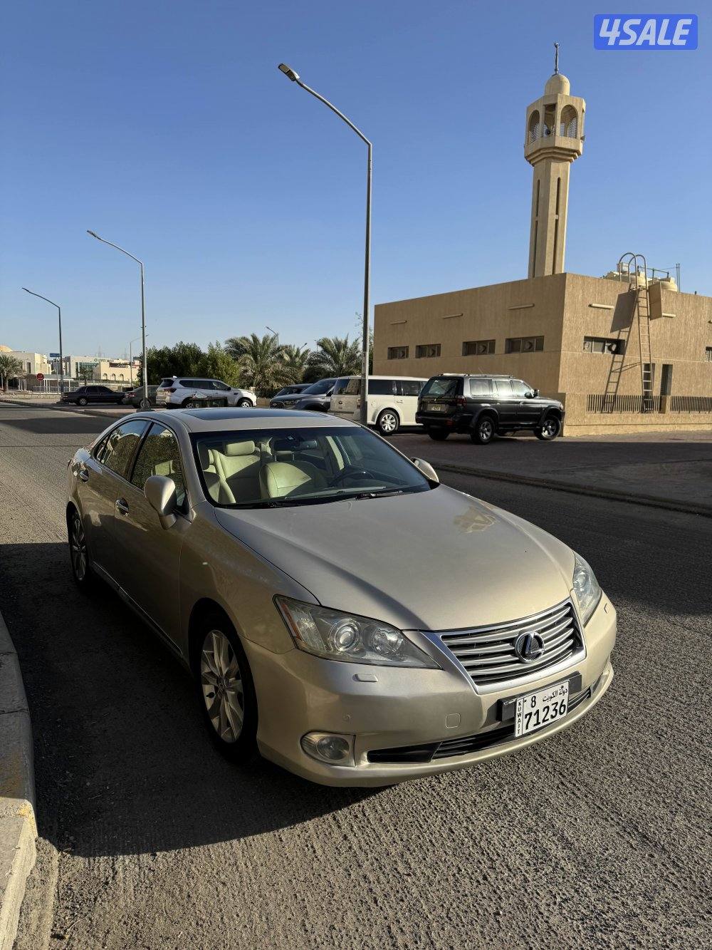 للبيع لكزس ES 350 موديل 20111