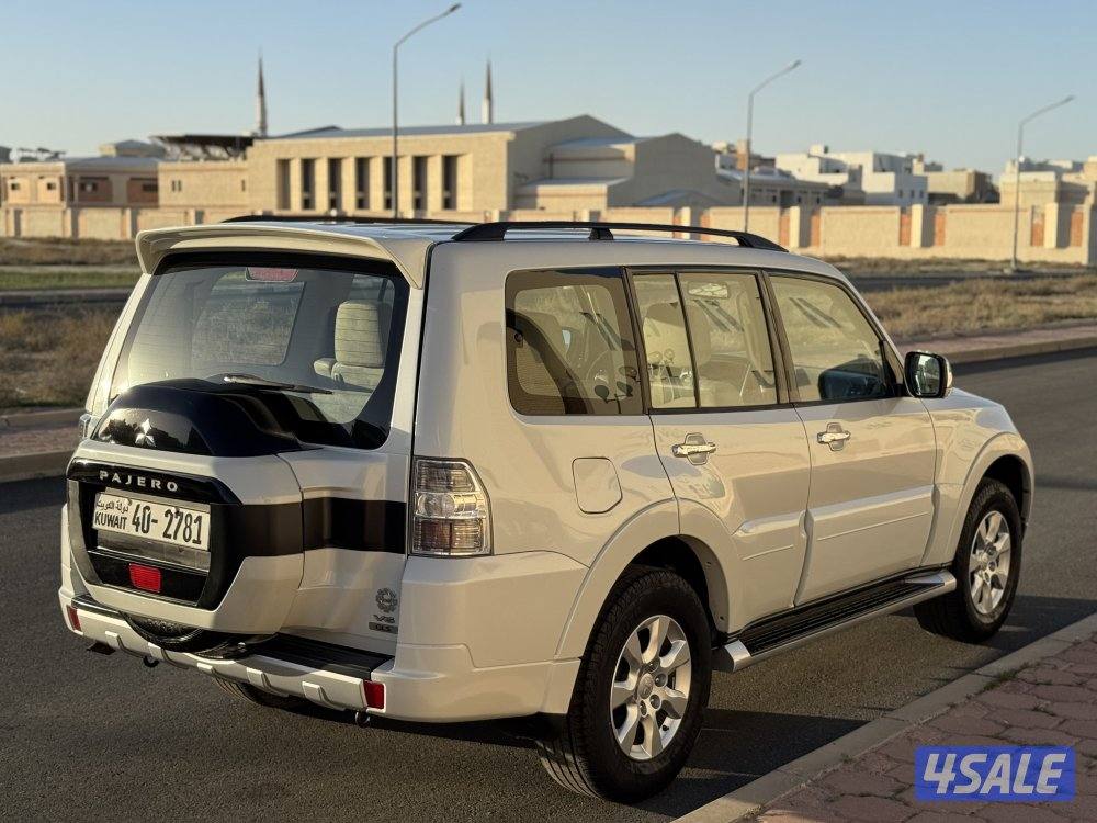 للبيع باجيرو 20163