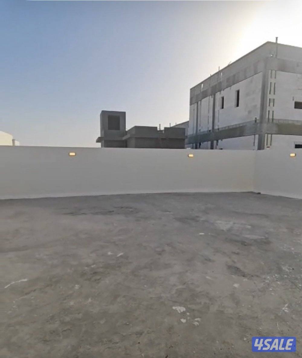 للايجار شقة المطلاع N5 مع حوش السطح تشطيب VIP0