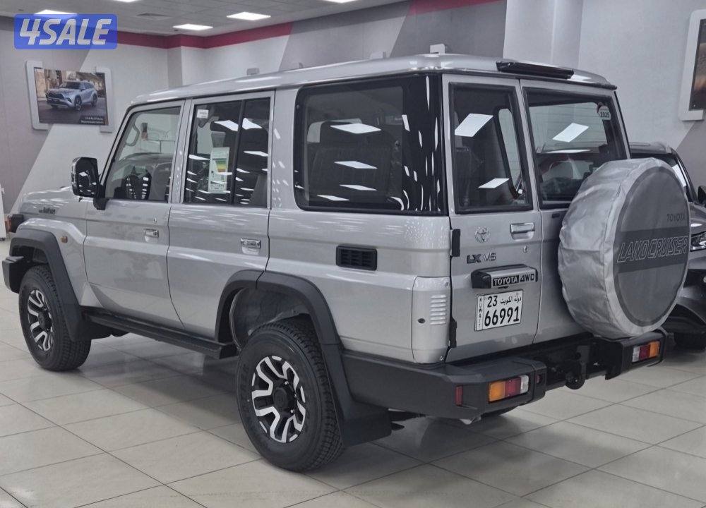 لاند كروزر ( نص ) LX TOYOTA5