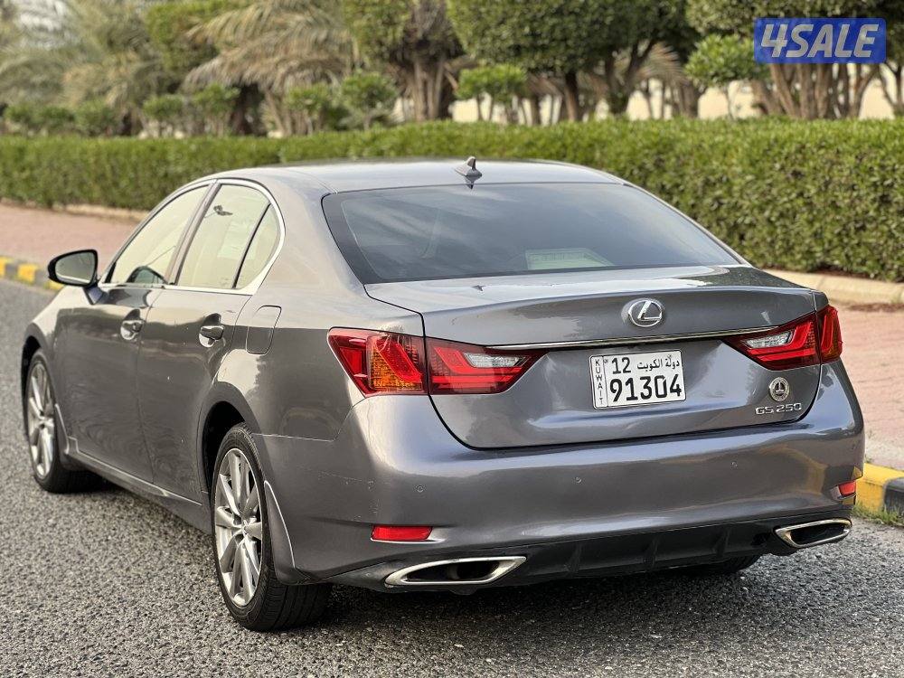 للبيع لكزس GS250 الساير 20142