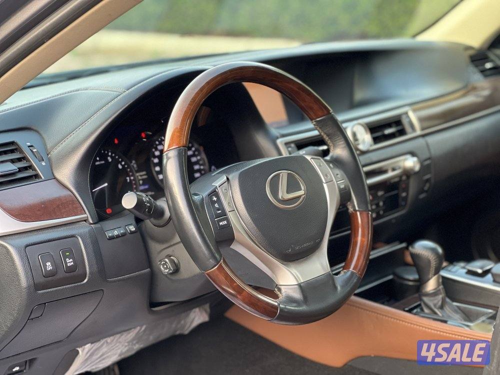 للبيع لكزس GS250 الساير 20144