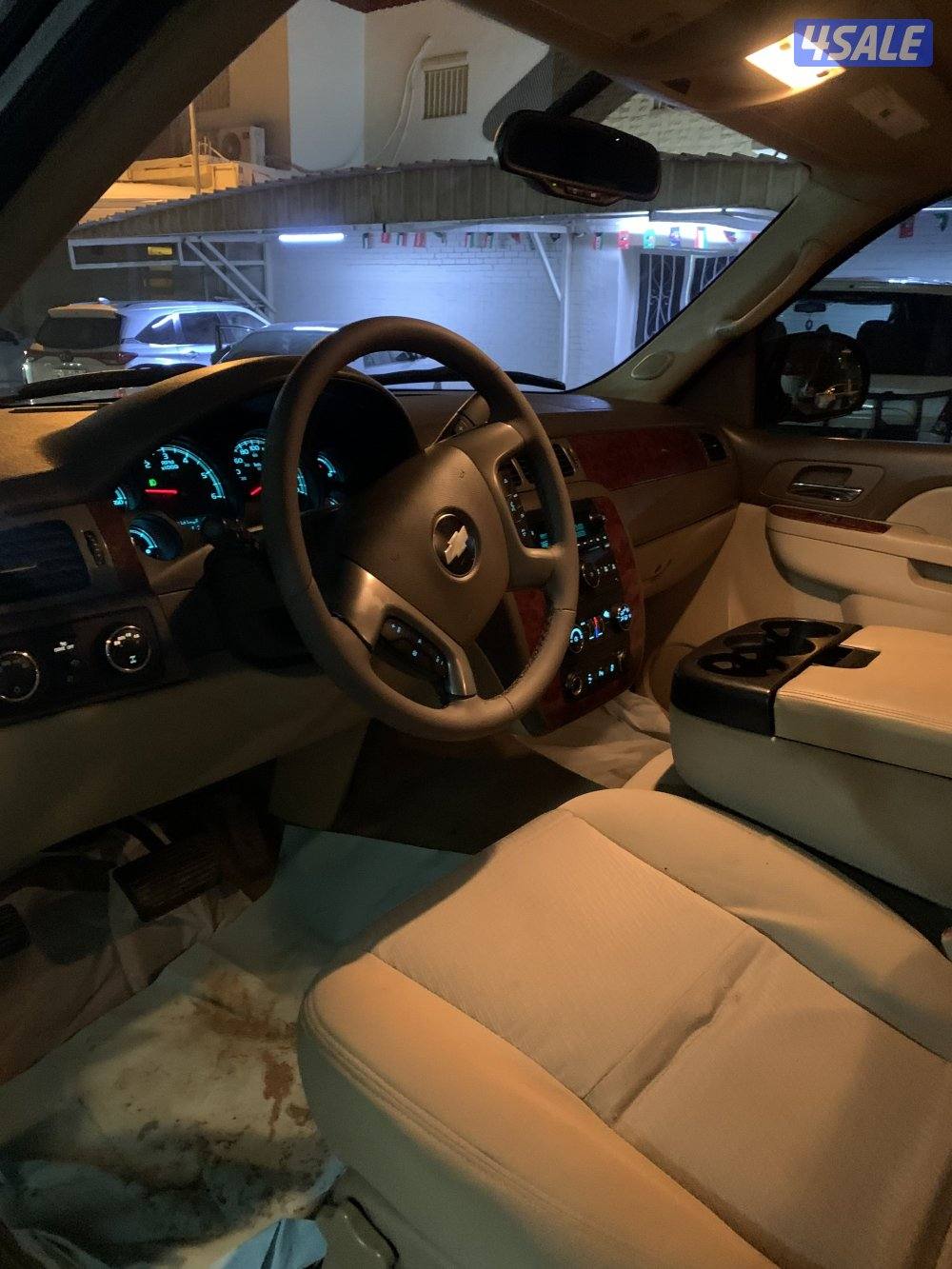 للبيع تاهو موديل 2013 دبل قير عداد 261 الف الغانم1