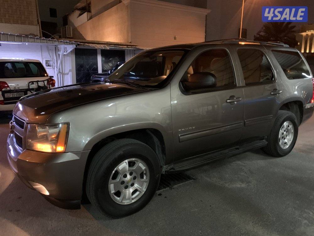 للبيع تاهو موديل 2013 دبل قير عداد 261 الف الغانم5