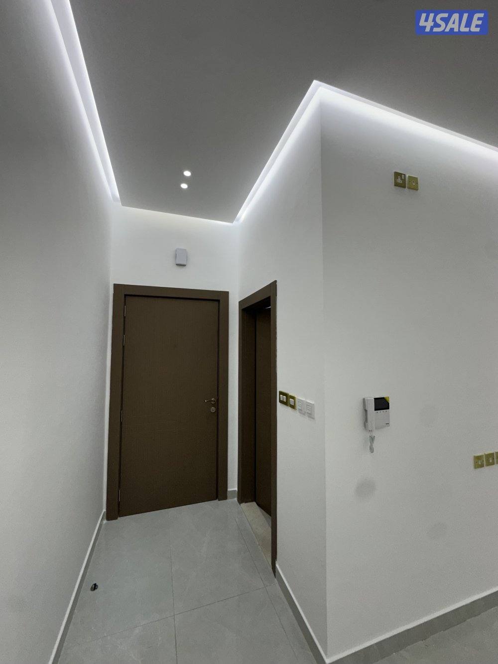 شقة بالمطلاع للايجار ثلاث غرف وغرفة خاد واربع حمامات ومطبخواتس2