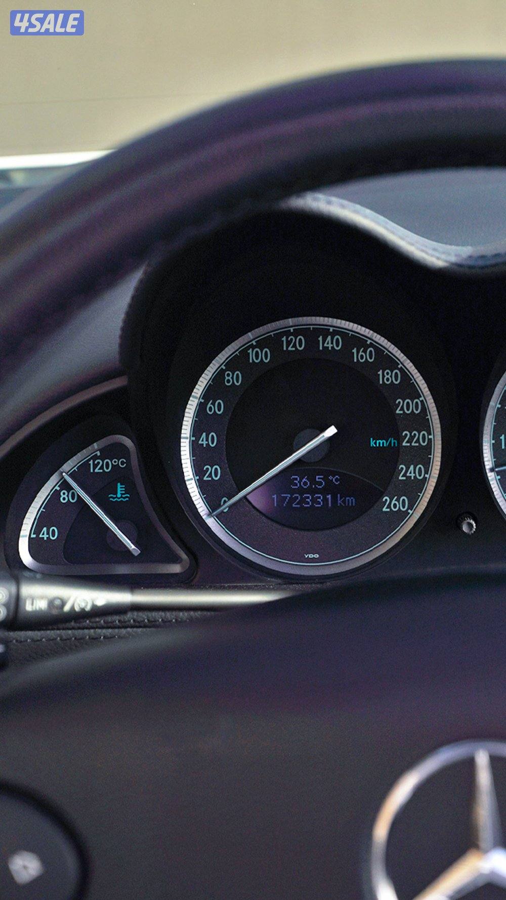 للبيع مرسيدس SL350  نظيفة جداً جداً من الداخل و الخارج6