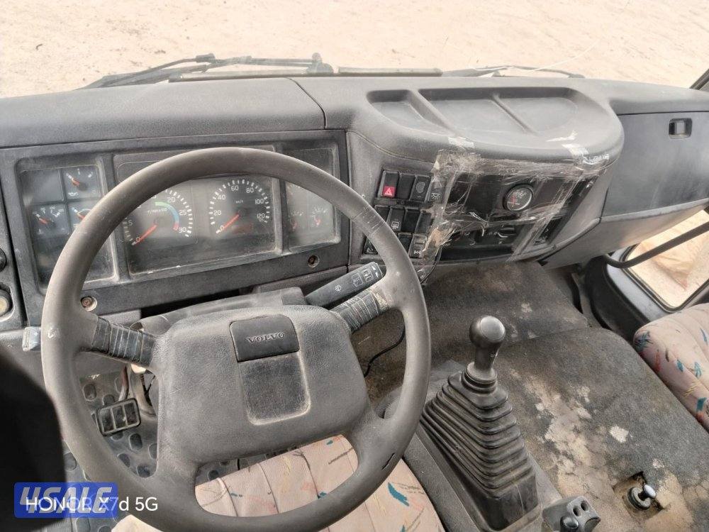 للبيع فولفو موديل 2005عايدي6 سلندر تيربو 6 غيار3