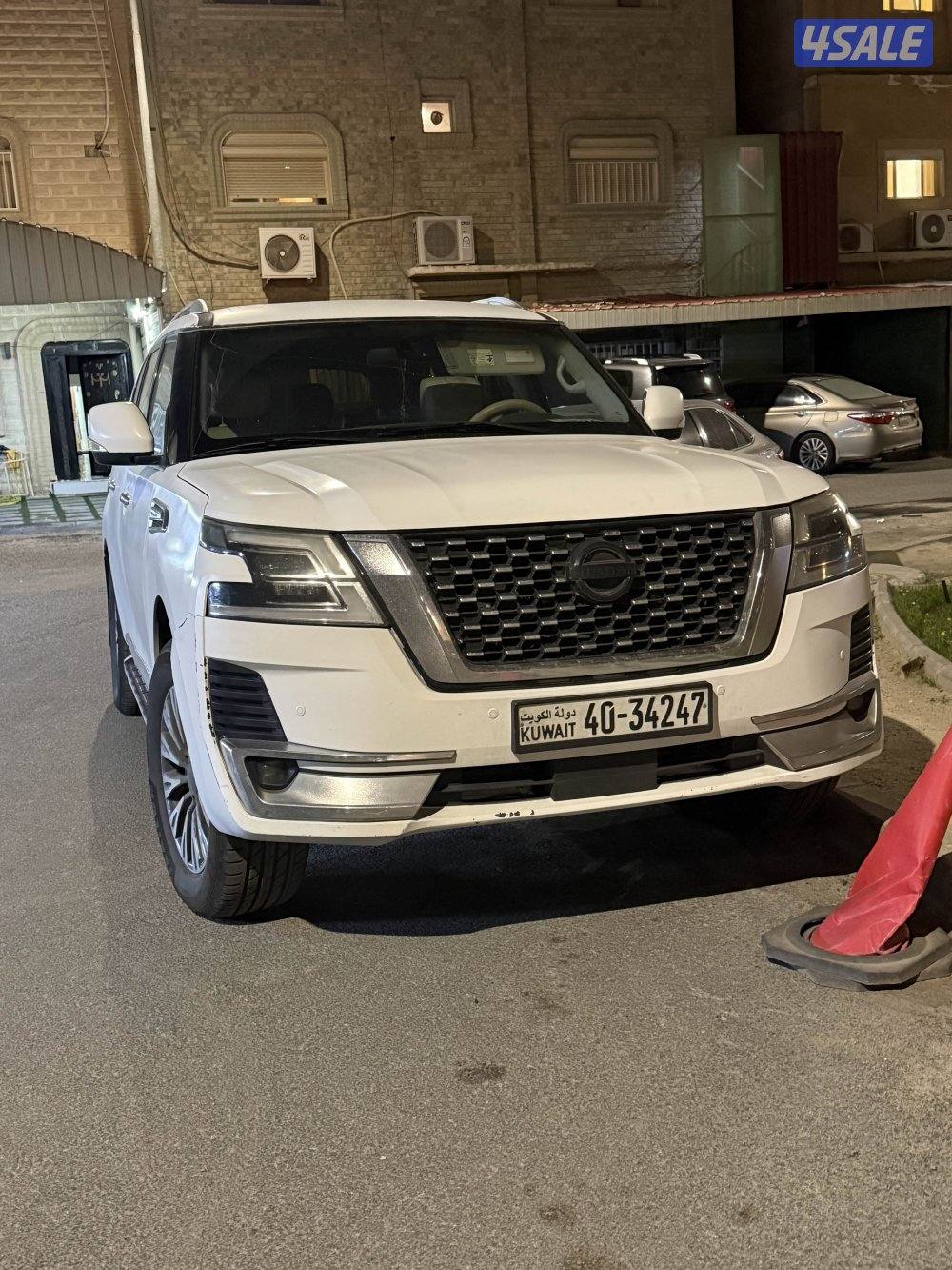 باترول ٣٢٠ ابيض مطفي1