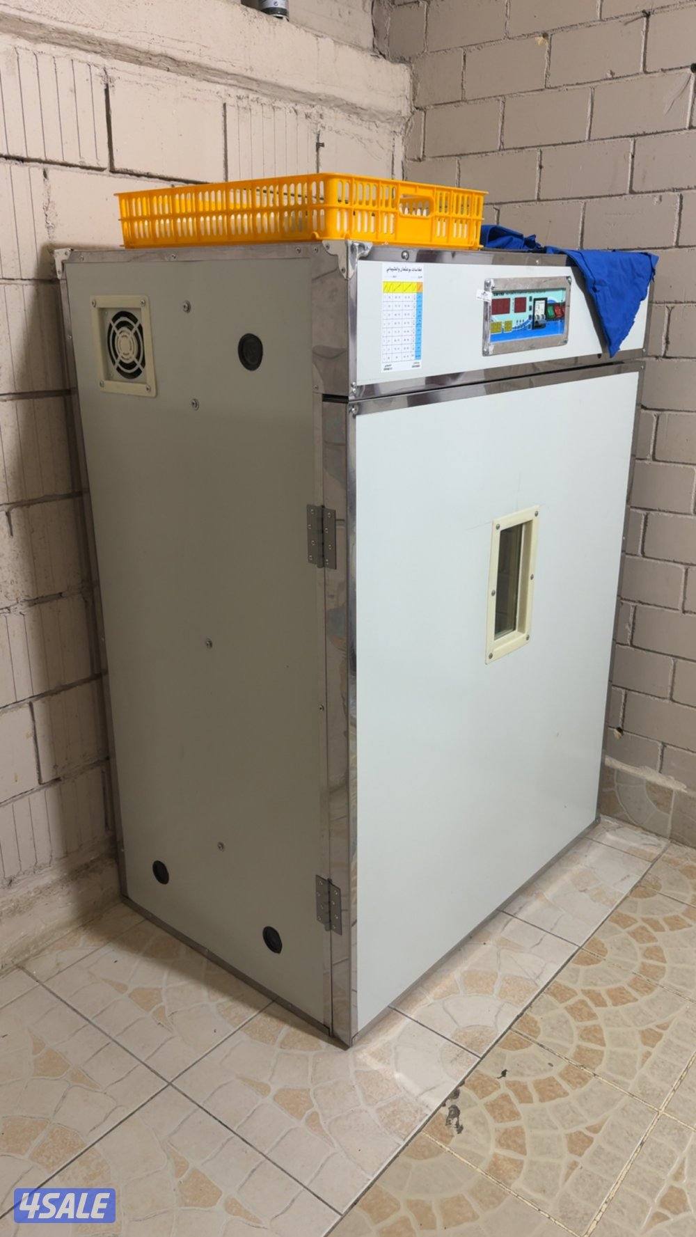 للبيع فقاسه جديدة ١٠٥٦ بيضه1