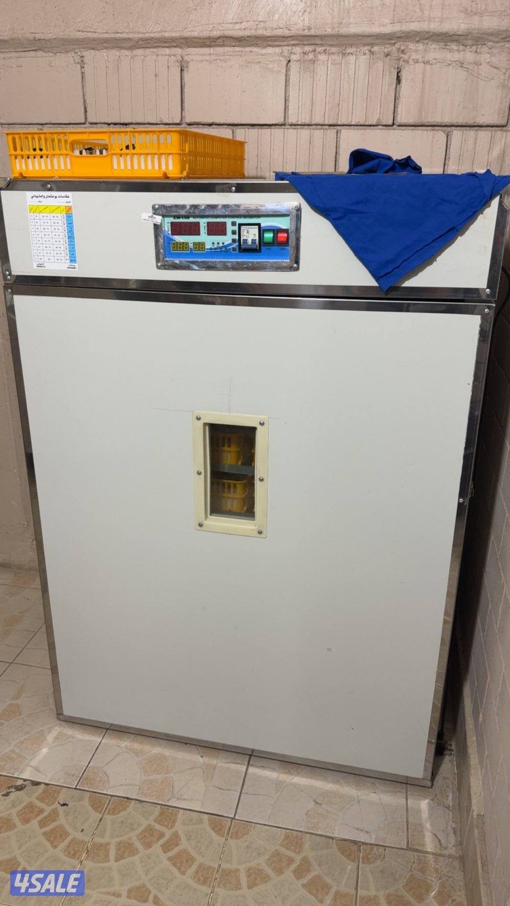 للبيع فقاسه جديدة ١٠٥٦ بيضه2