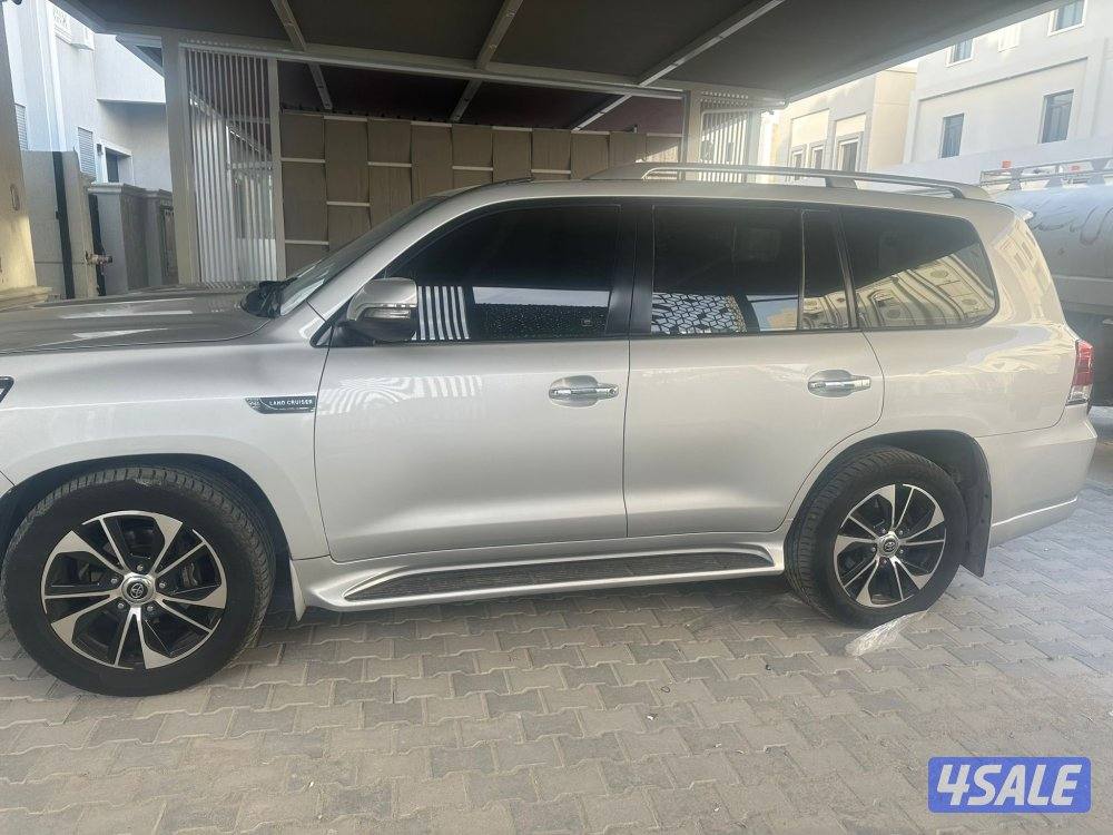 لاندكروزر 2011 مجدد 20214