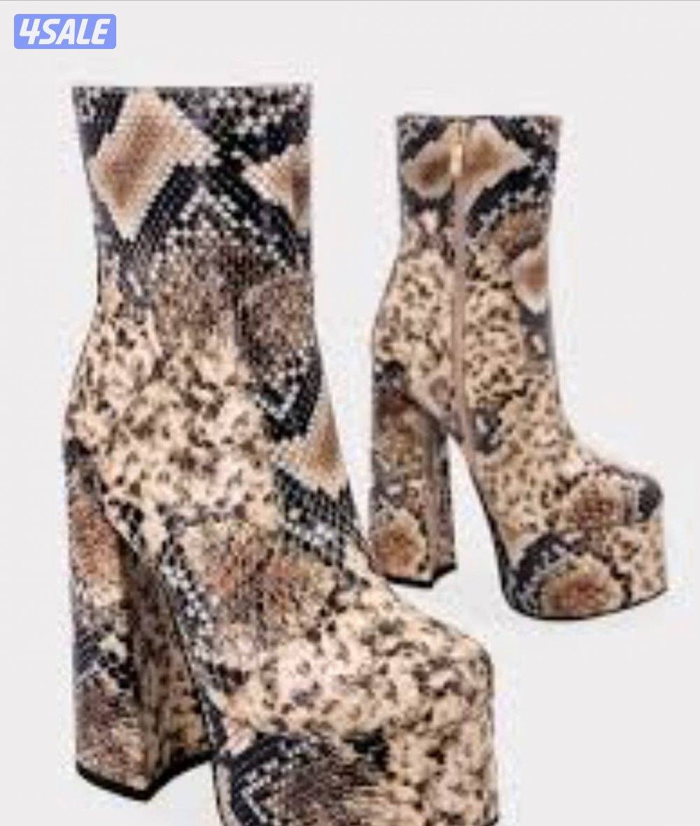 أحذية نسائية متفرقة3