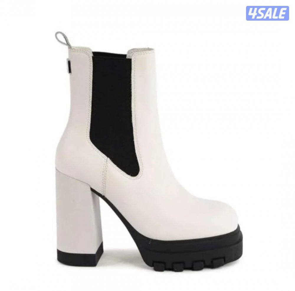 أحذية نسائية متفرقة5