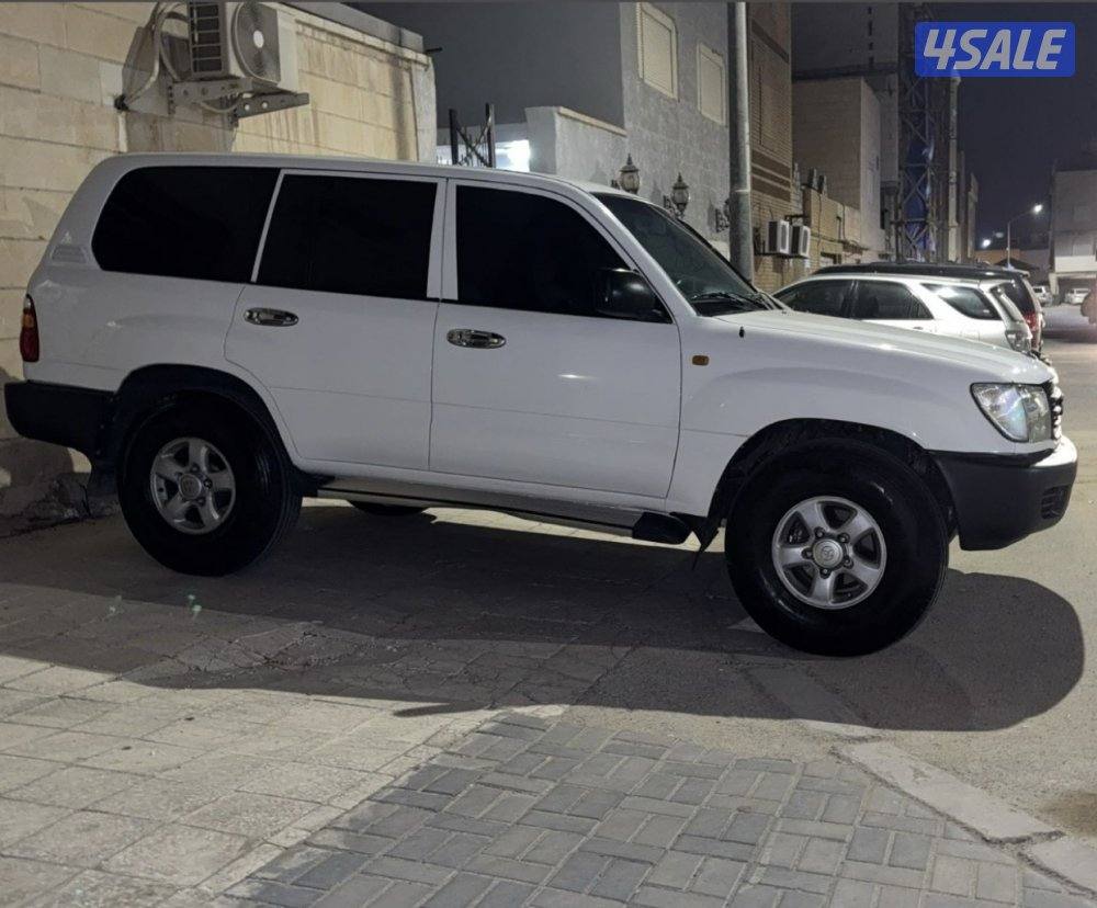 لاندكروزر ستاندر2