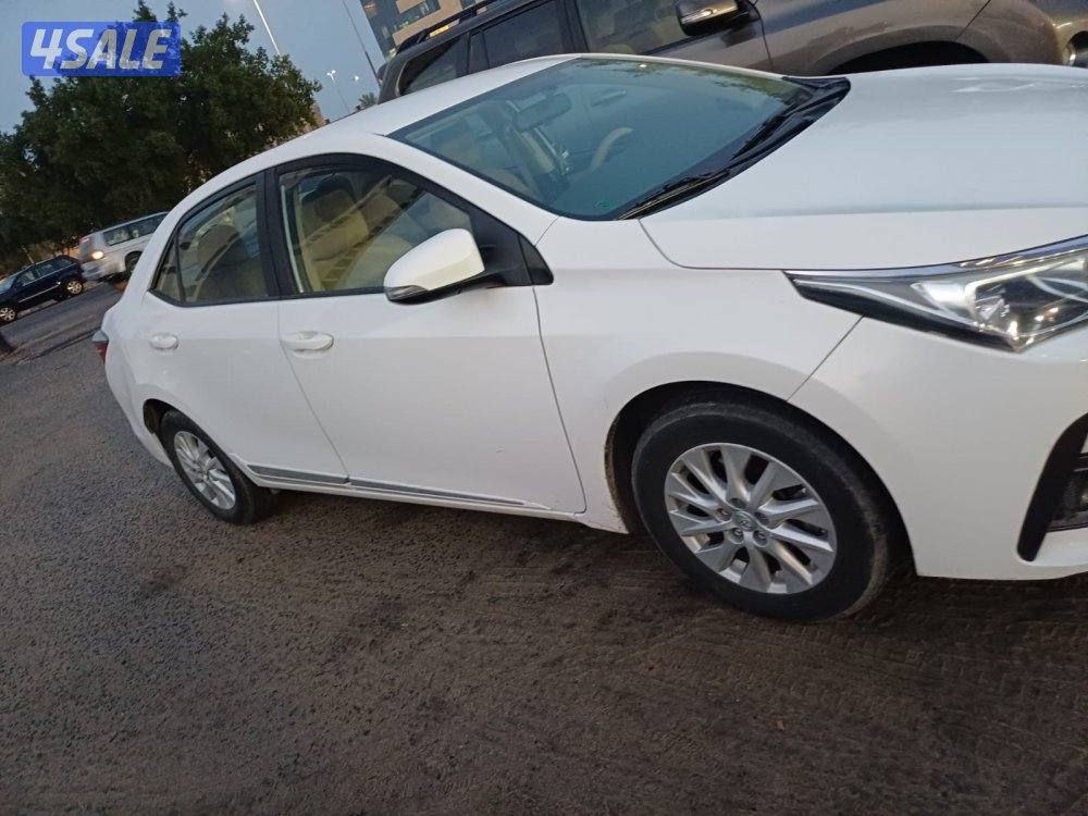 للبيع كورولا وارد الساير ماشية 90 الف كم جميع سيرفساتها في الساير شرط2