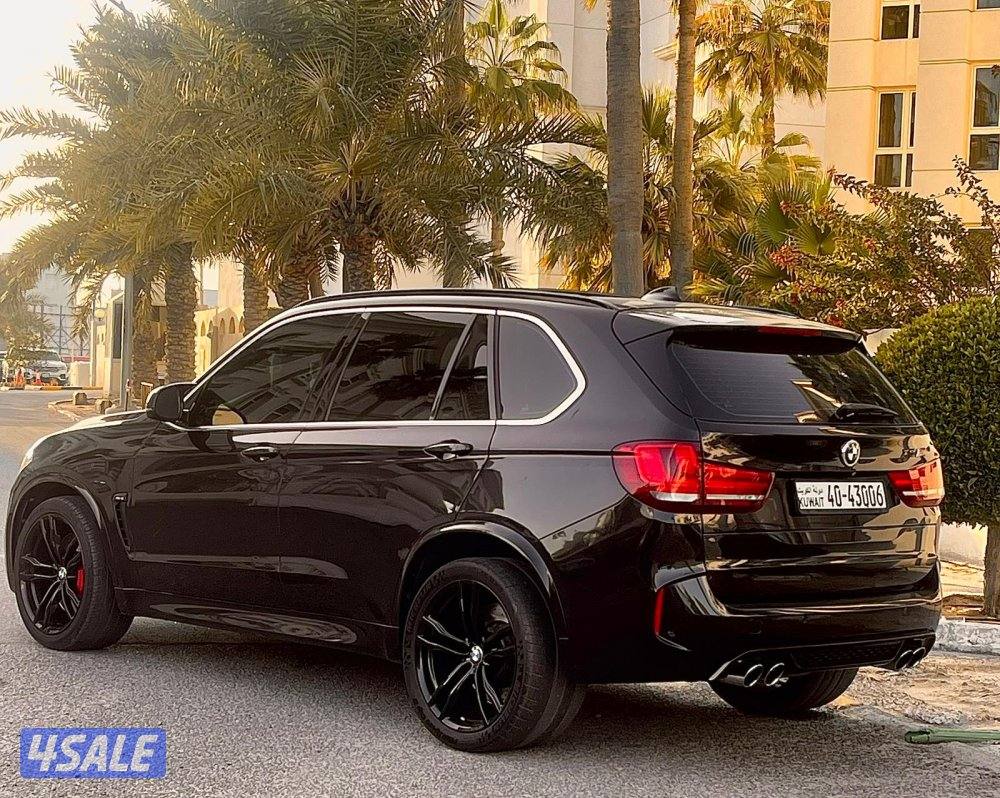 للبيع X5 M باور صبغ الوكاله ماعدا قطعه4