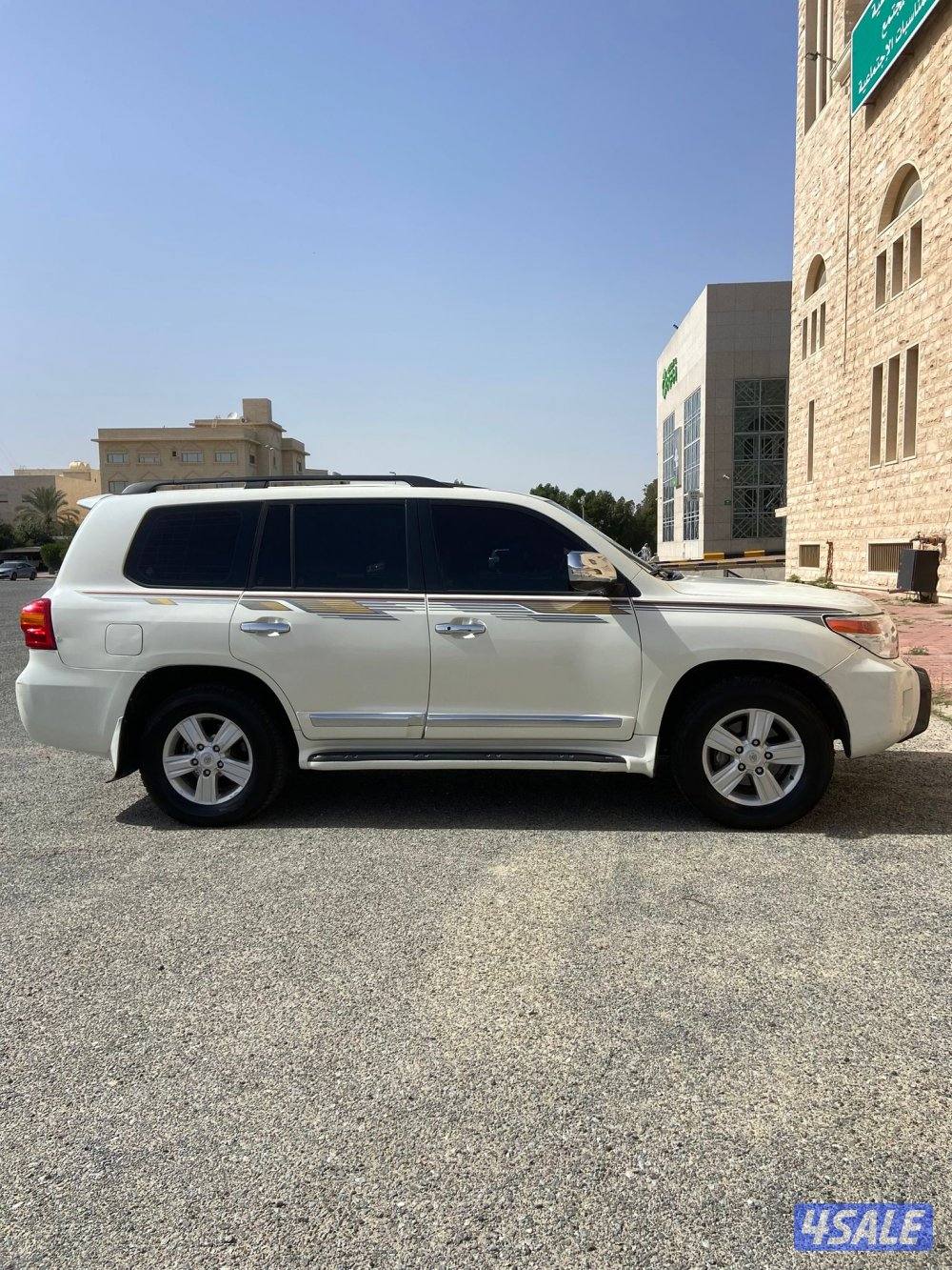 لاندكروز ٢٠١٣ جي اكس ار ٨ سلندر2