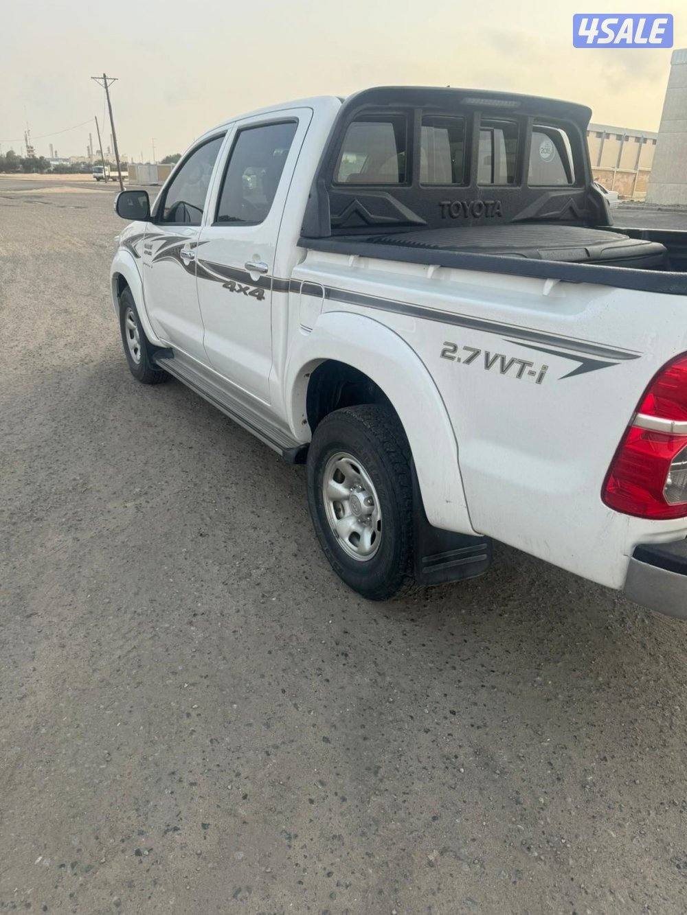 هايلكس دبل جير  تماتيك 2015 بحاله الوكاله عداد 63 الف1