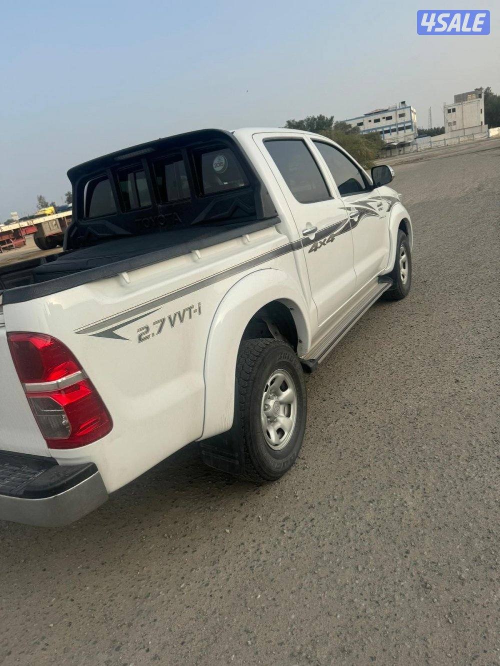 هايلكس دبل جير  تماتيك 2015 بحاله الوكاله عداد 63 الف3