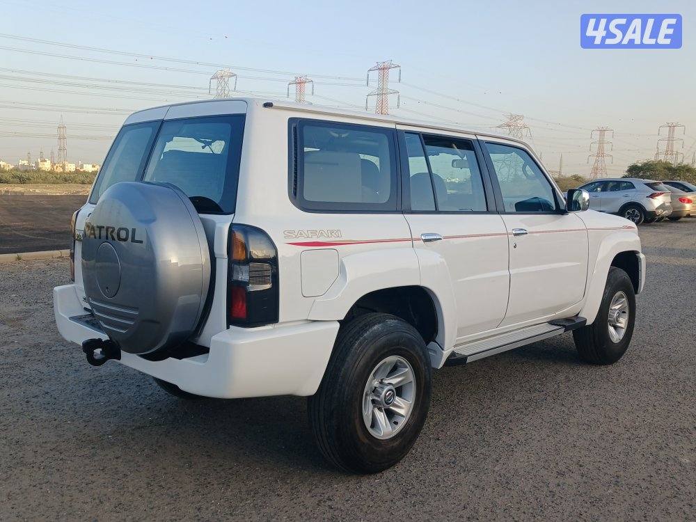 سفاري فتك موديل 2016 قير عادي. الفل4