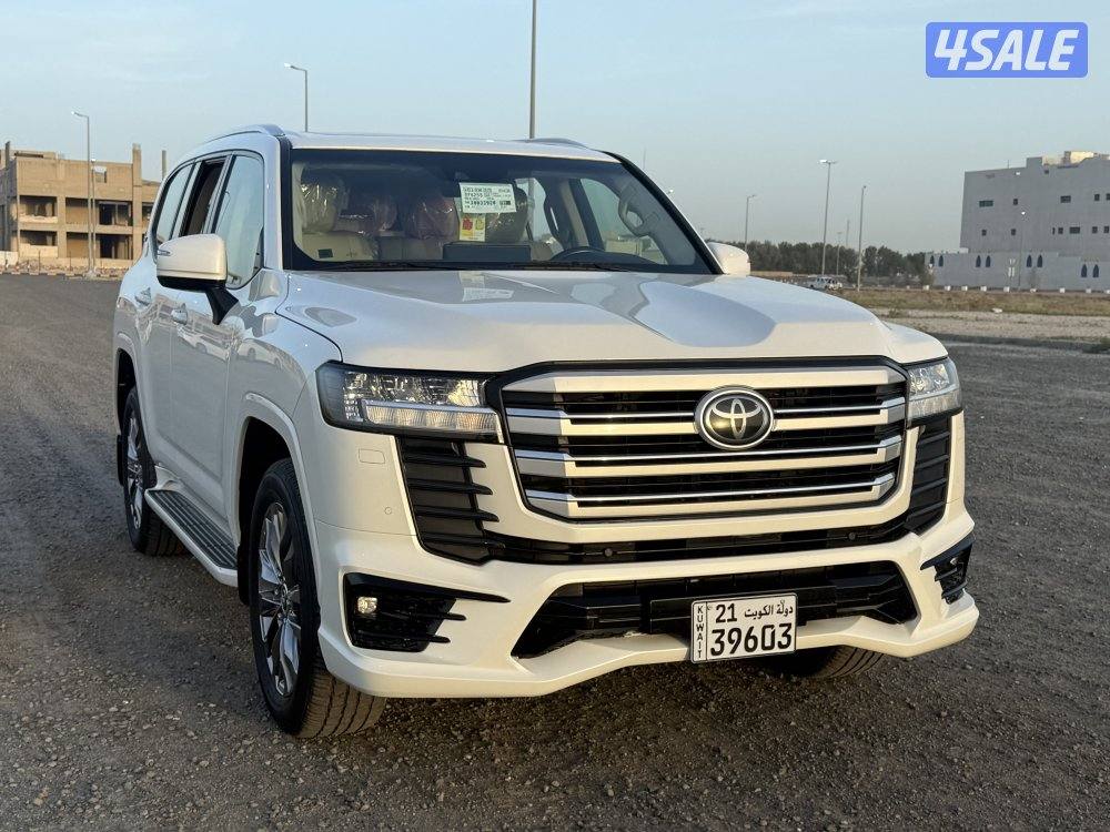 للبيع لاند كروزرGXR أيروS-2022 صبغ الوكاله1