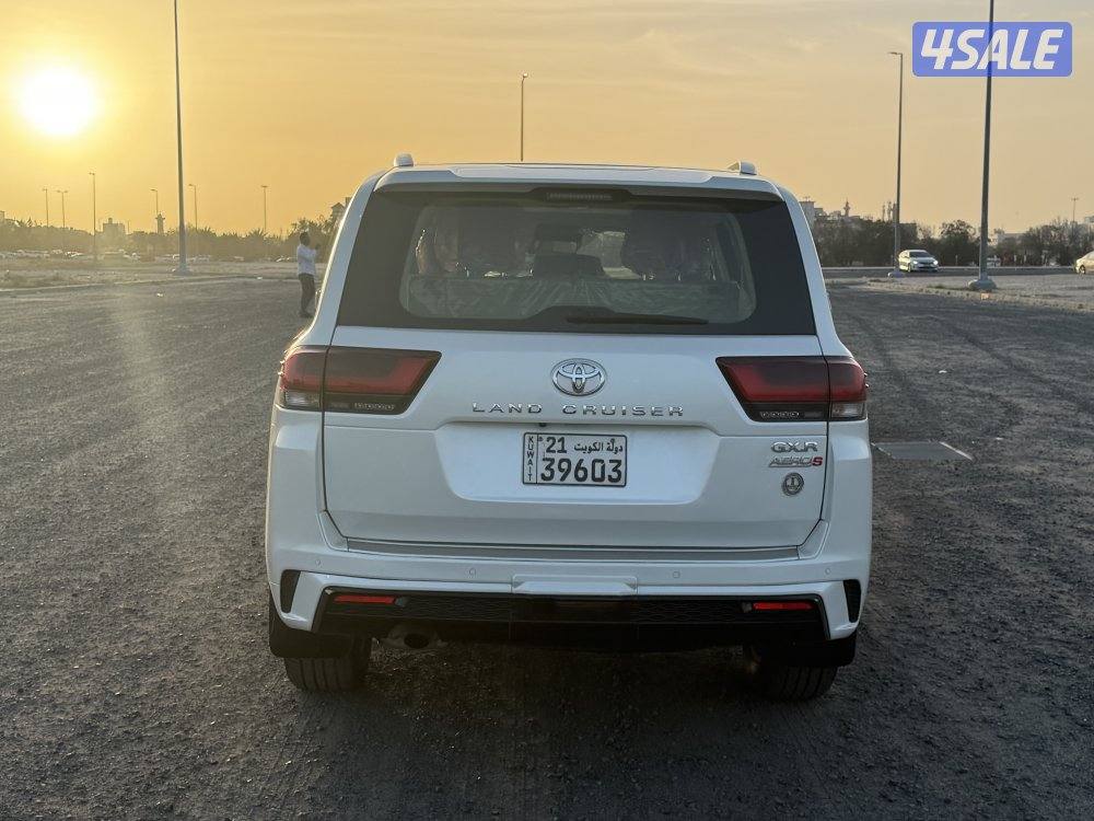 للبيع لاند كروزرGXR أيروS-2022 صبغ الوكاله3