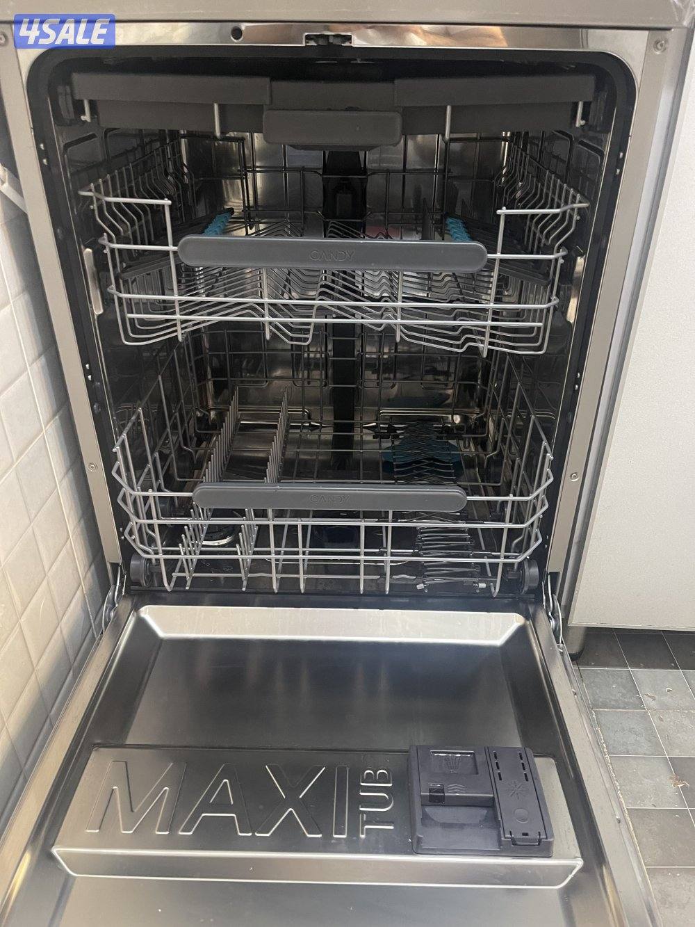 للبيع غسالة صحون كاندي جديدة بالكرتون  البيع للضرورة كفالتها ٣ سنيين1