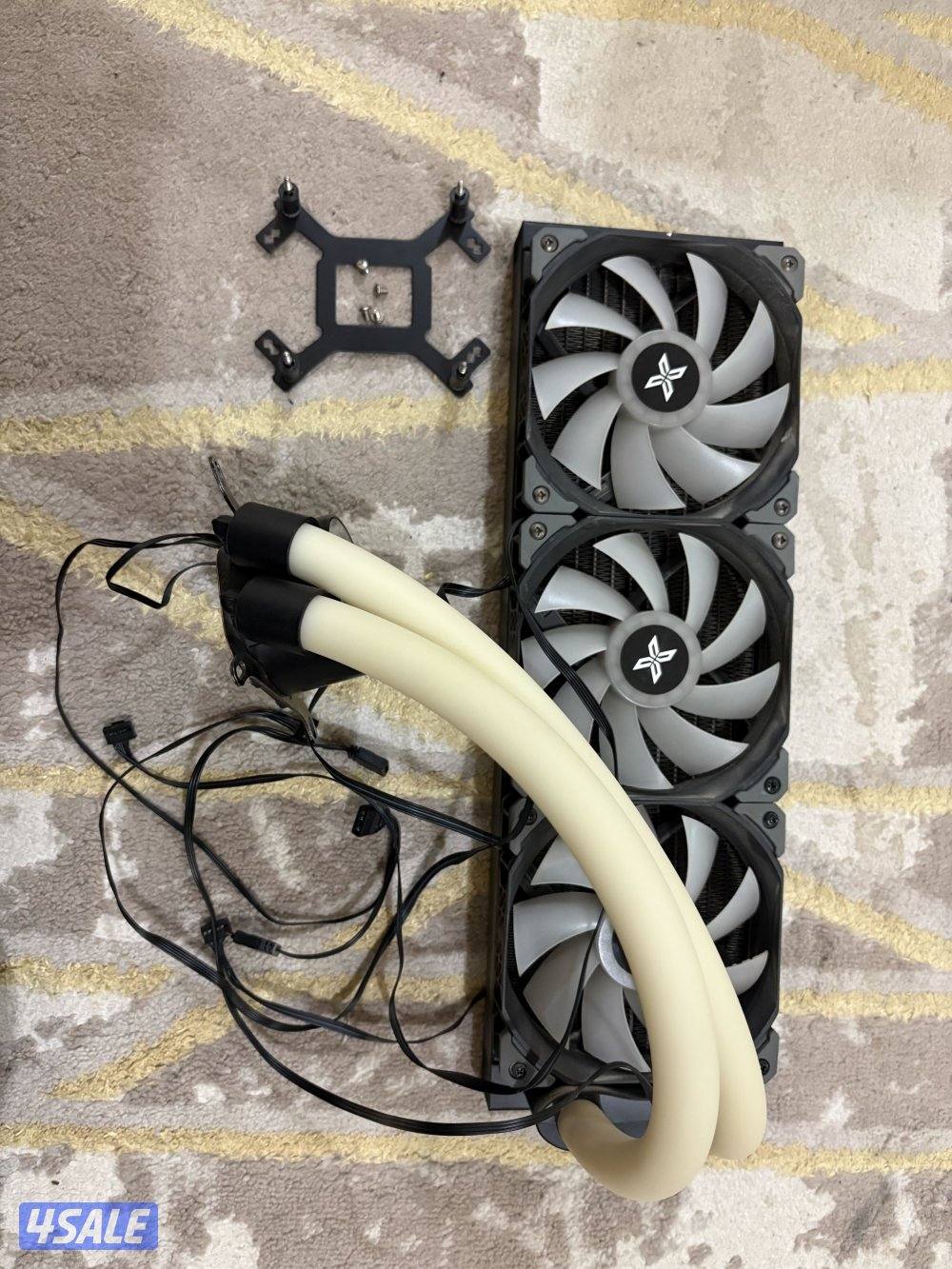 للبيع قطع بي سي1