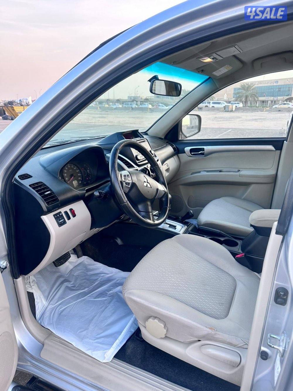 للبيع. ميتسوبيشي باجيرو سبورت4