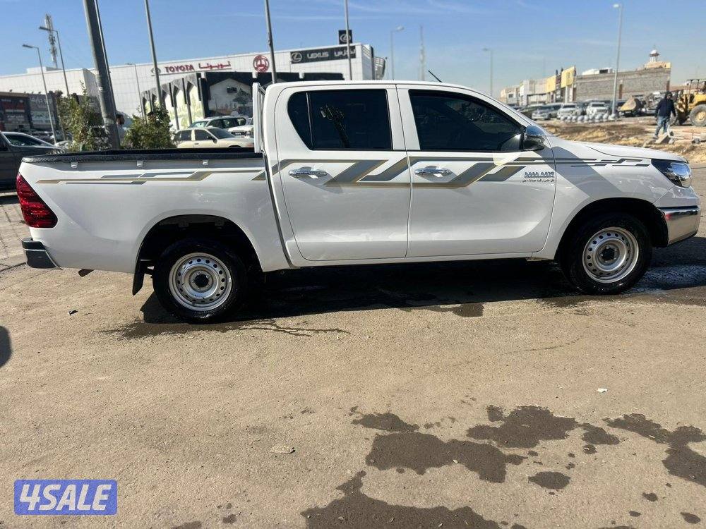 تويوتا هاى لوكس SR5 موديل 2025 ماشى 24.000 k.m  وارد الساير.3