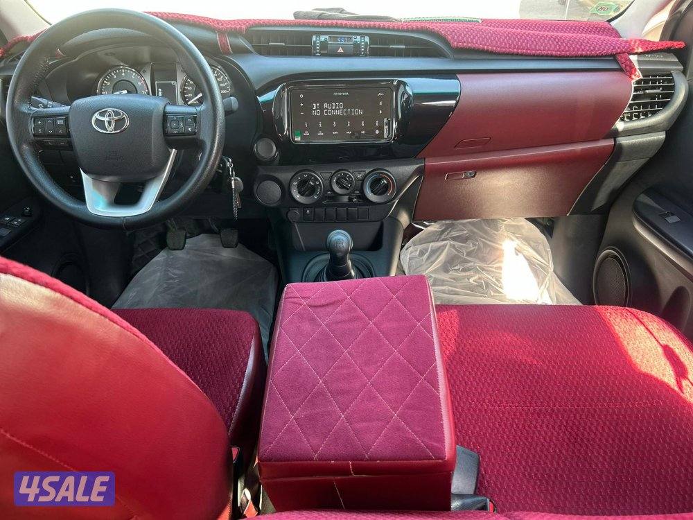 تويوتا هاى لوكس SR5 موديل 2025 ماشى 24.000 k.m  وارد الساير.6