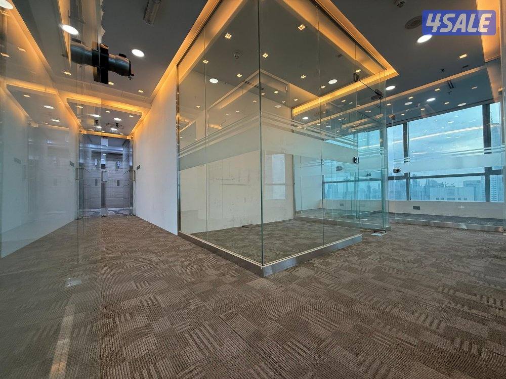 متوفر دور تجاري في برج كتير راقي بموقع متميز بشرق مساحة ١٨٥م0