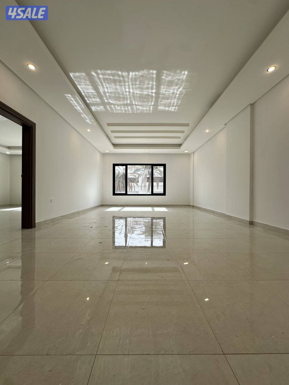 للايجار شقق بالجابريه مساحة ٣٥٠م7