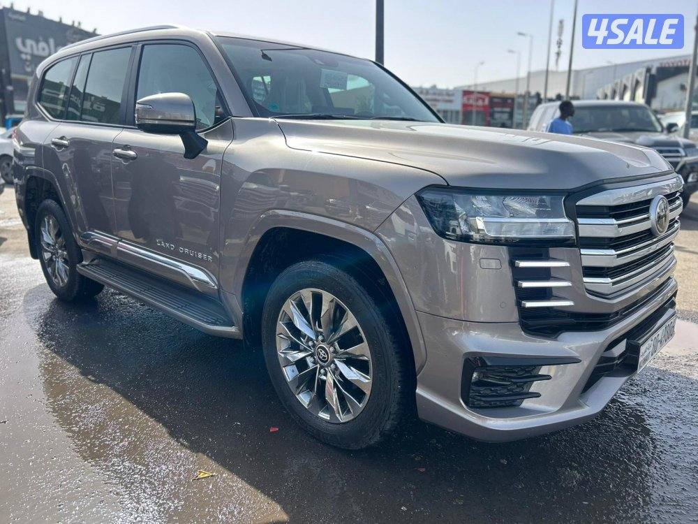 تويوتا لاند كروزر GX.R AEROs  twin turbo.V6 موديل 2024 ماشى 50.000 k.m1