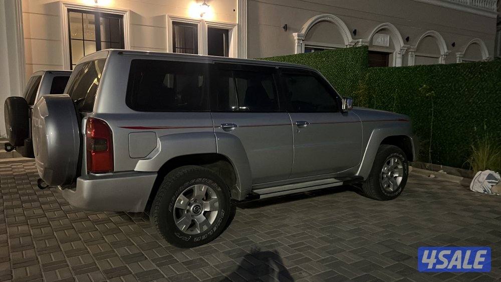 نيسان فتك 2012. ماشي 157 الف تماتيك  نظيف  كل شي فيه شغال0