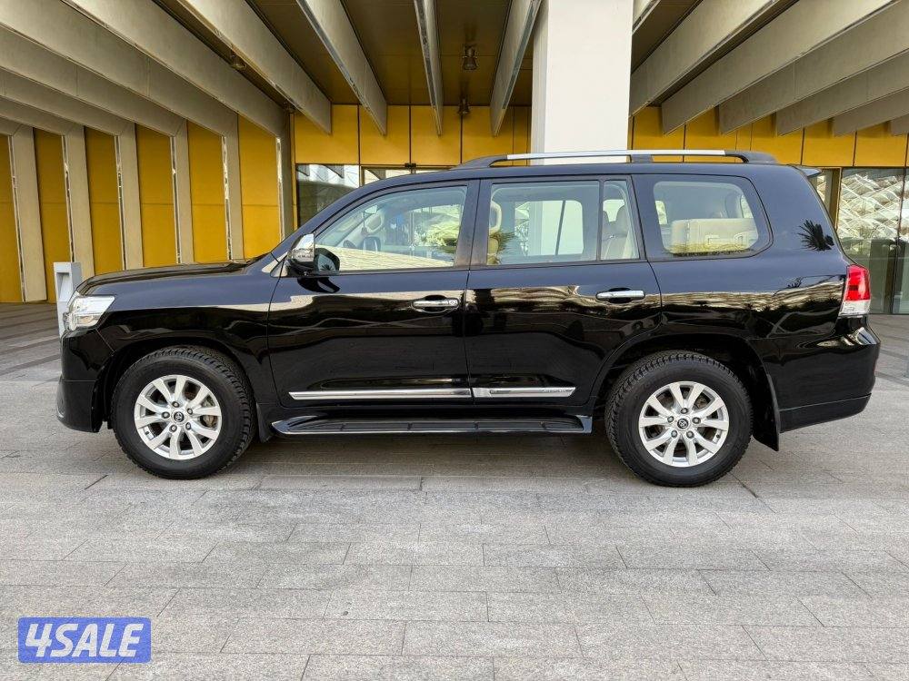 بلاك ايديشن الساير 8 سلندر بحاله ممتازه7