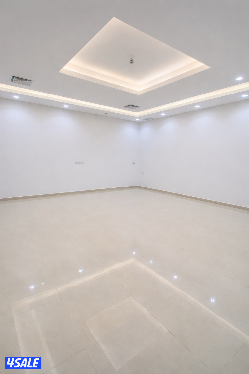 للإيجار دور أرضي في غرب عبدالله مبارك1