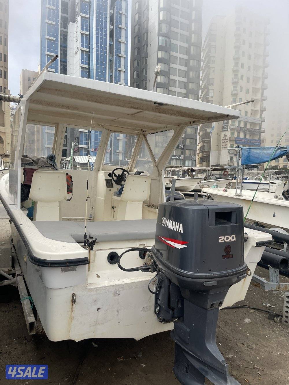 طراد الدرازي 25 قدم مكينه 200 موديل 20122