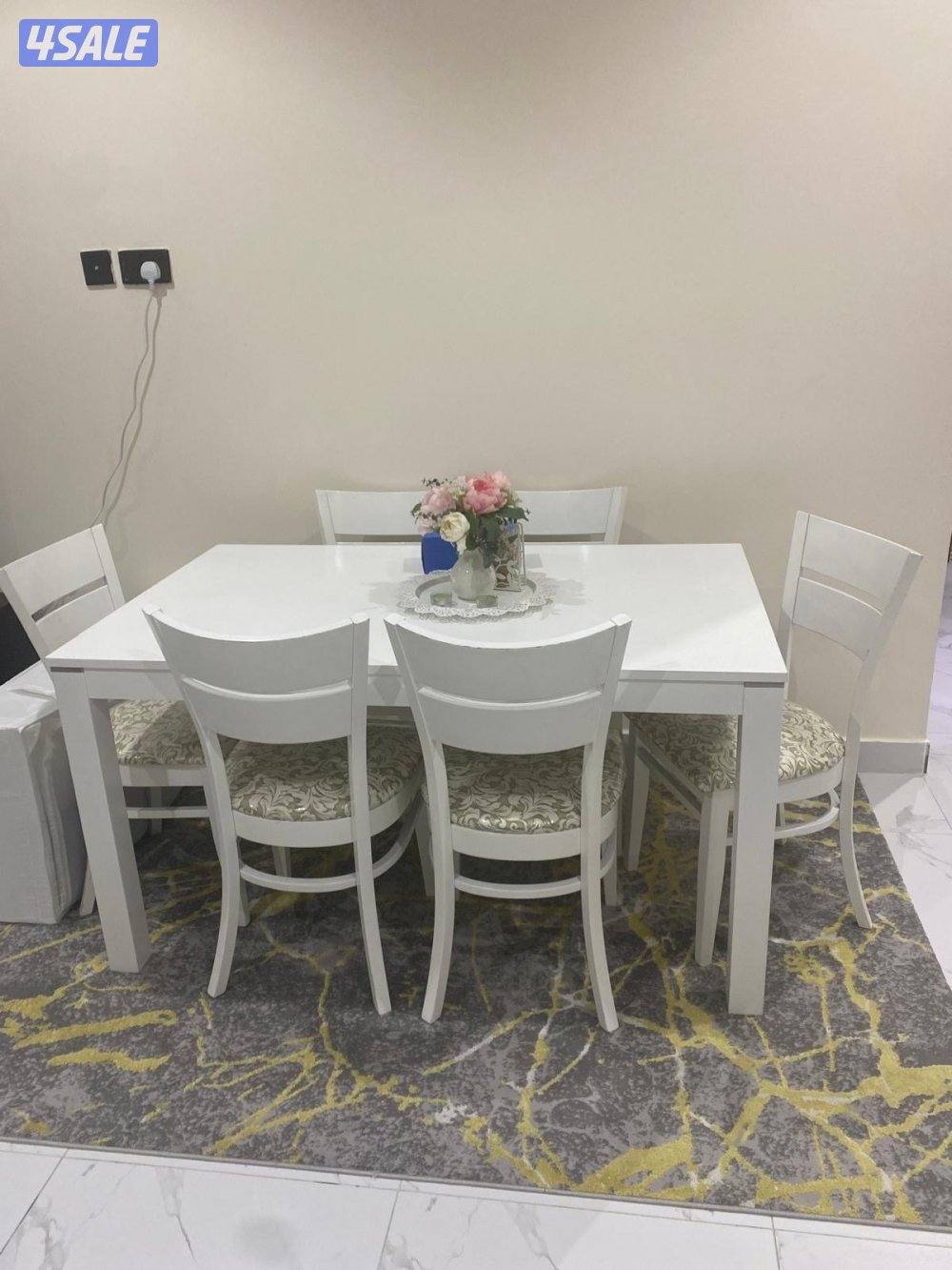 White Dinner Table 140x85 with 6 chairs From Safat Alghanim0