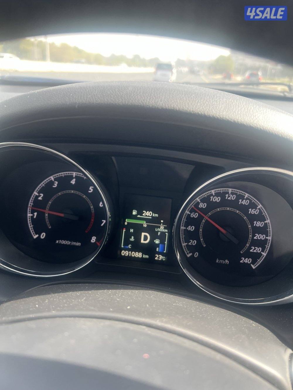 ميتسوبيشي ٢٠٢٠2