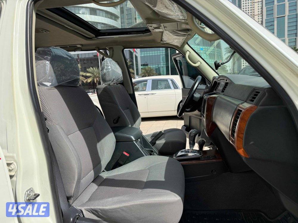 نيسان سفاري…موديل 201010