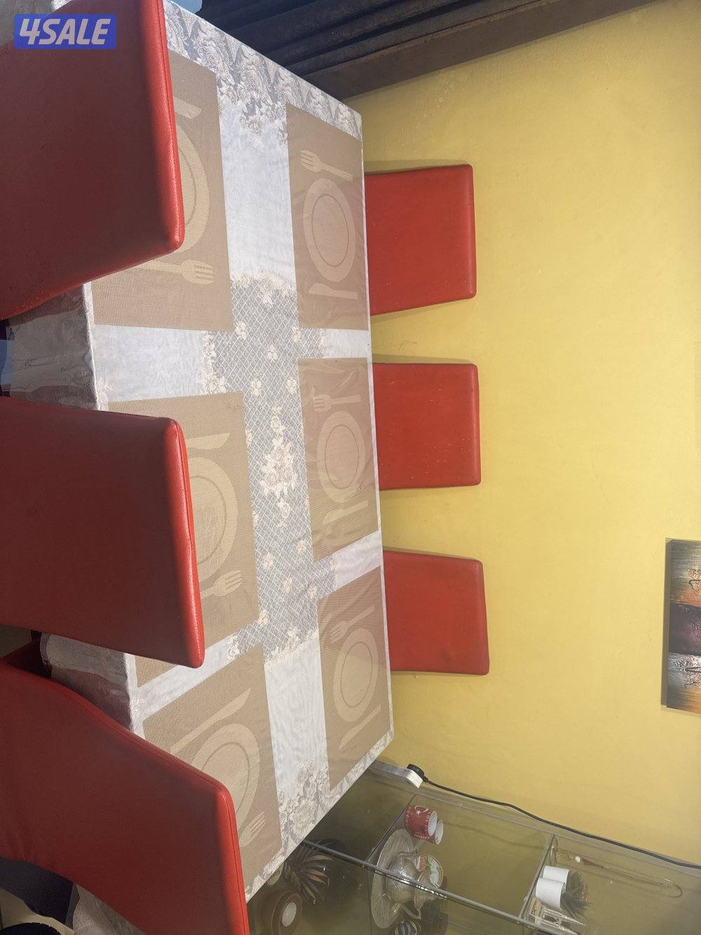 Dining Table with chairs1