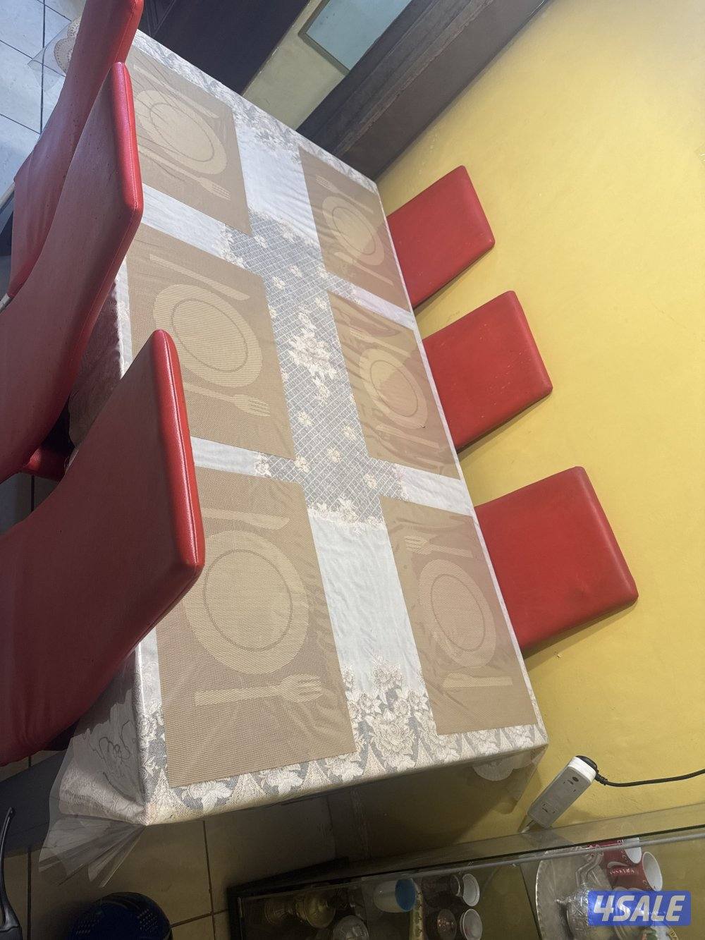 Dining Table with chairs2