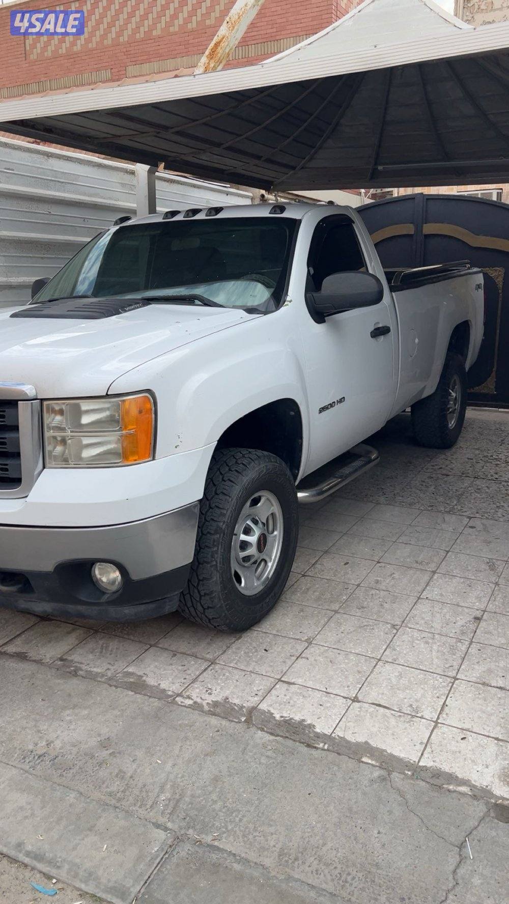 للبيع جمس Hd موديل ٢٠١١ دبل ارضي ماشي ٣٤٠ تقريباً0